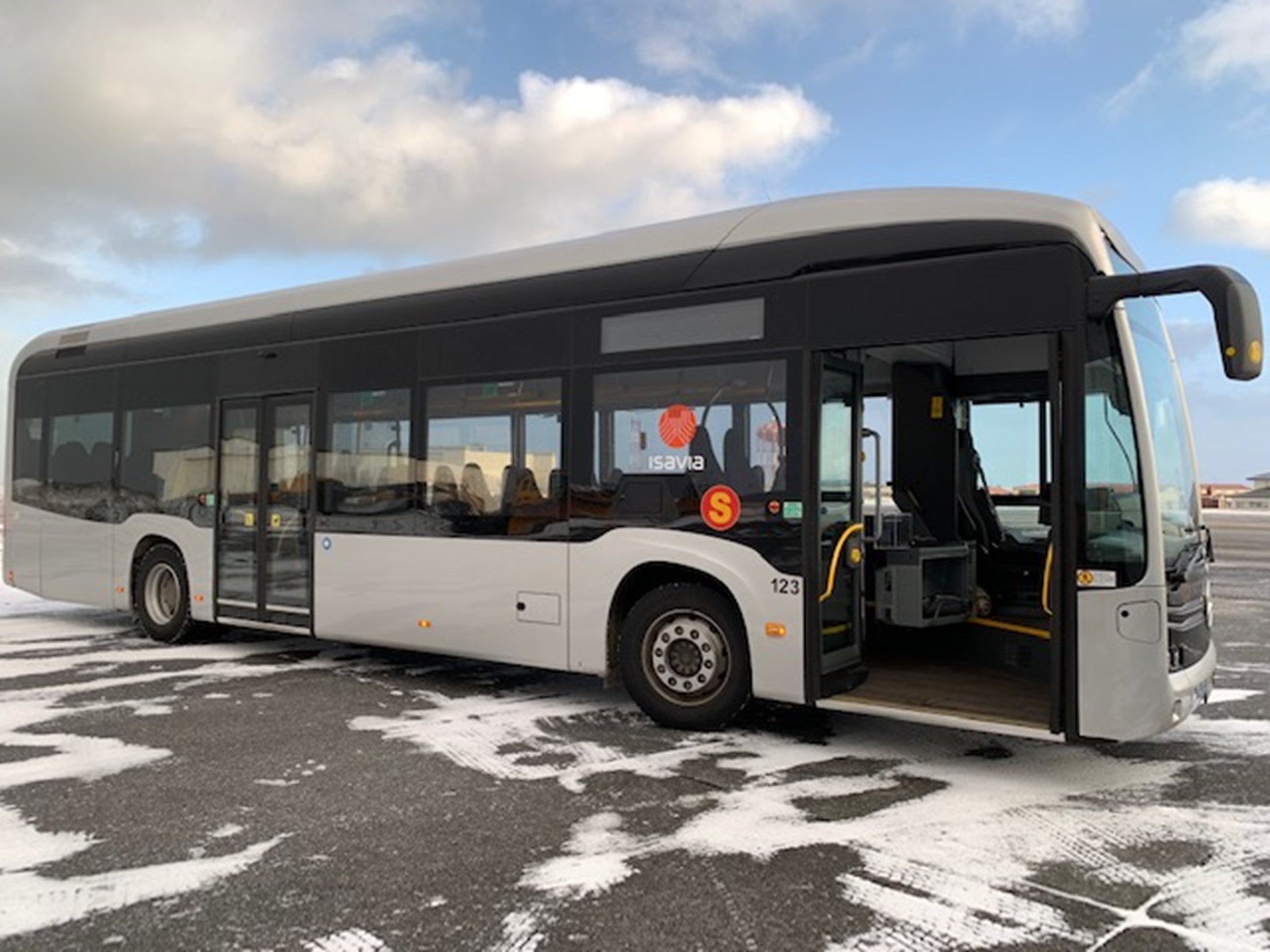 Electric buses for trial at Keflavik Airport