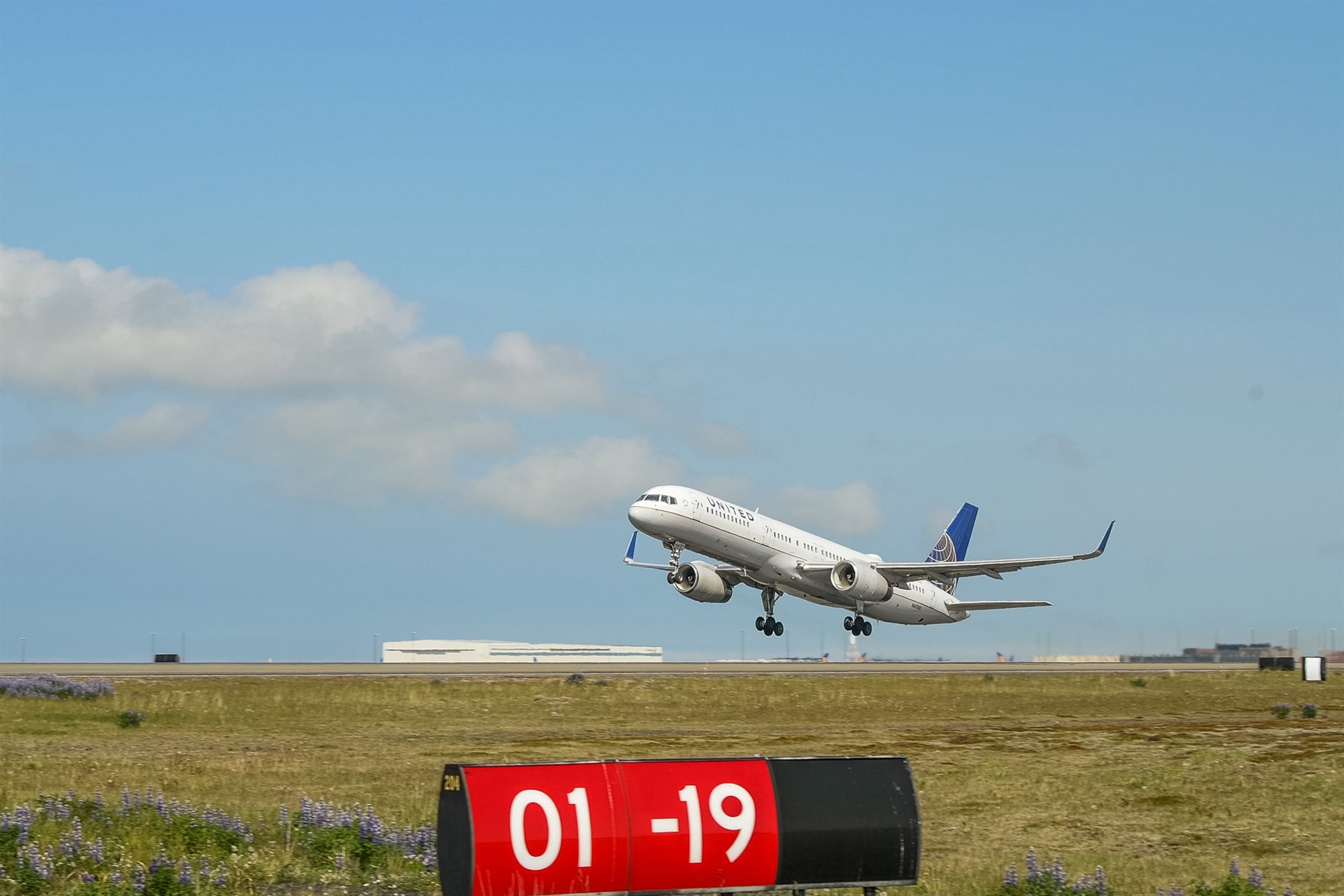 Fyrsta flug United Airlines milli Keflavíkurflugvallar og Chicago