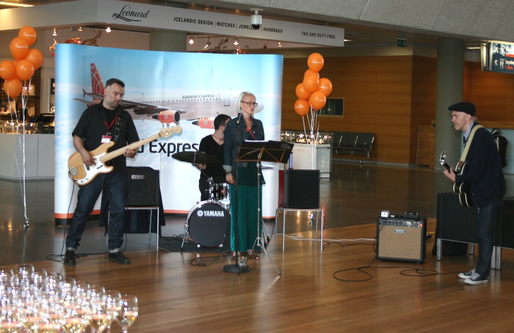 Iceland Express' first flight to Vilnius
